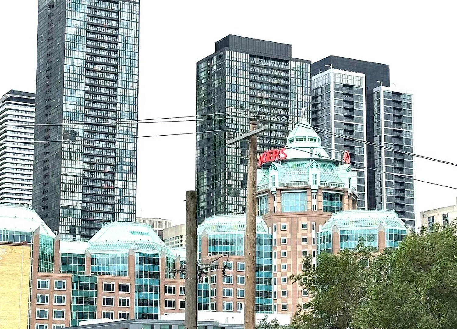 Private Cozy Room In Downtown Toronto, Steps To Subway & Cn Tower 多伦多