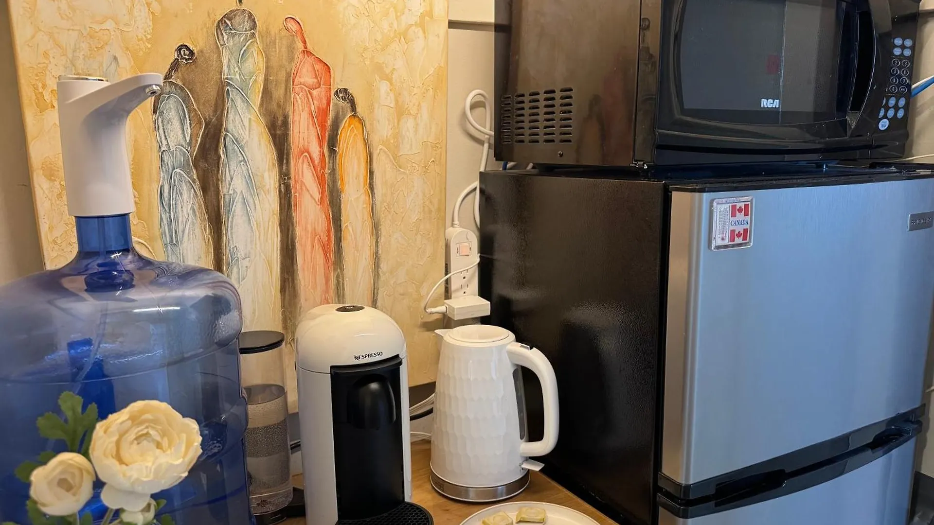 Private Cozy Room In Downtown Toronto, Steps To Subway & Cn Tower 民宿 多伦多