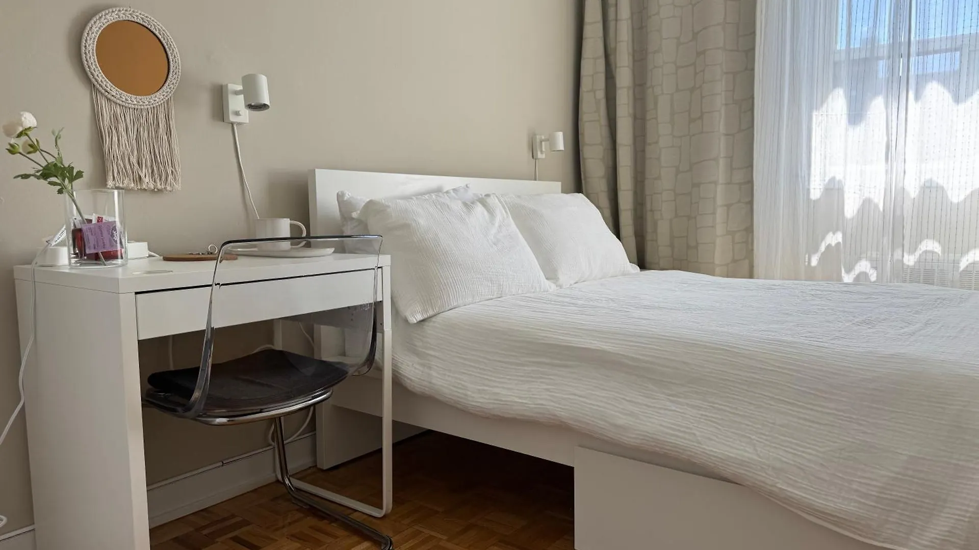 Private Cozy Room In Downtown Toronto, Steps To Subway & Cn Tower 加拿大